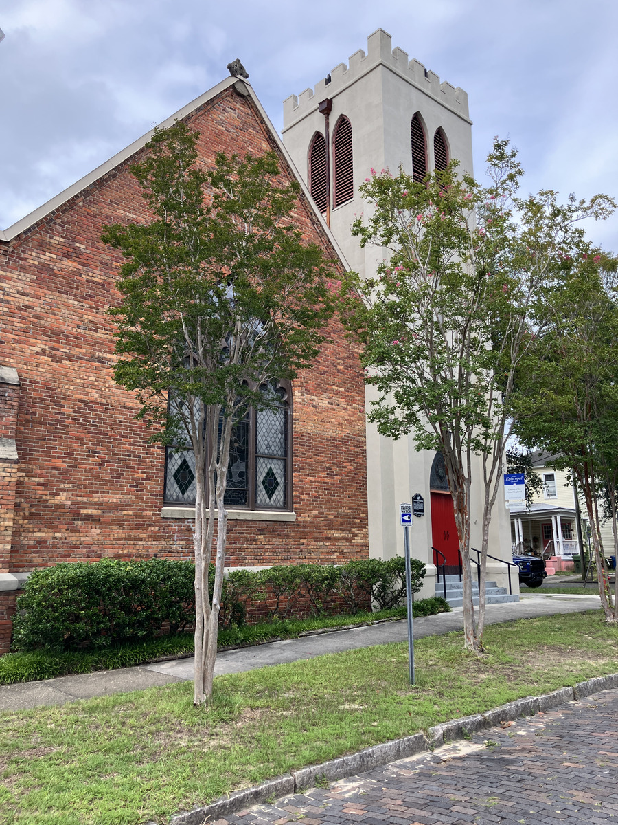 Church of the Good Shepherd: wide view of the church and tower from queen street