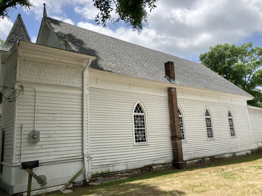 New Jerusalem Missionary Baptist Church: side elevation and repeated gothic windows