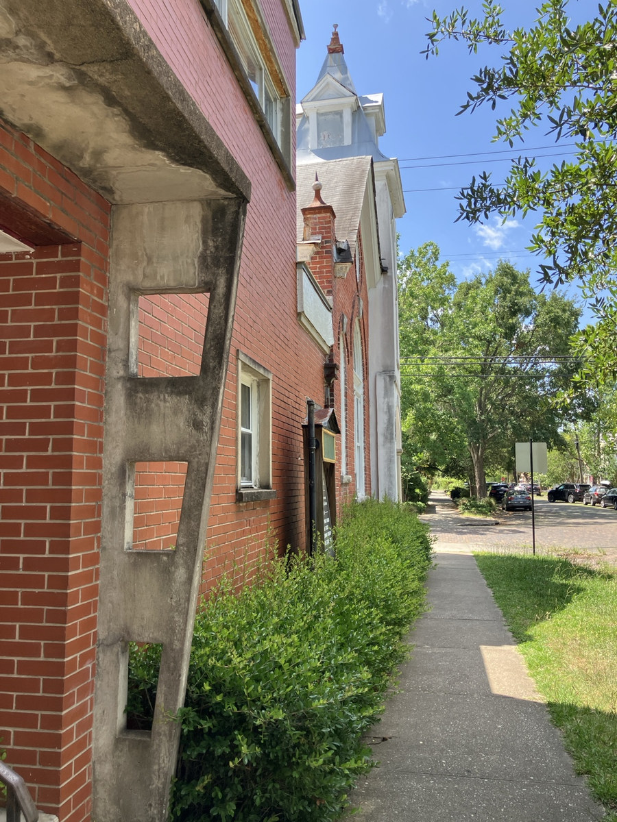 Holy Ghost Deliverance Tabernacle of Prayer: side elevation along the sidewalk