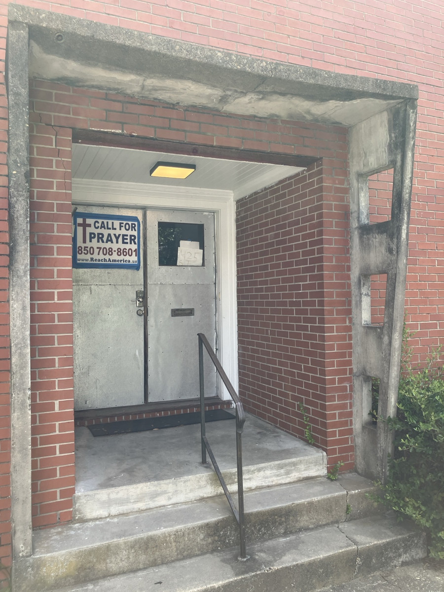 Holy Ghost Deliverance Tabernacle of Prayer: secondary entrance beneath the concrete canopy