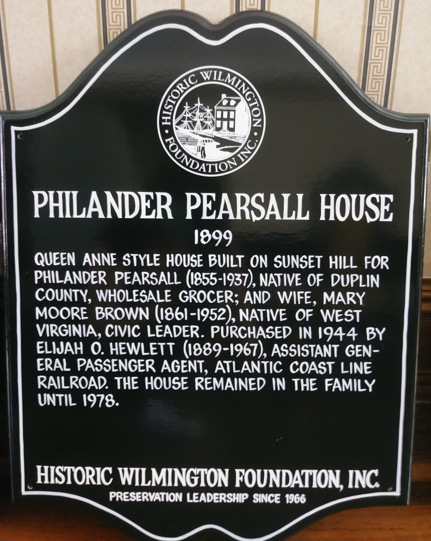 Black Historic Wilmington Foundation plaque for the Philander Pearsall House.